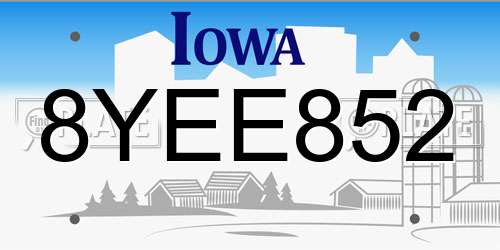 8YEE852 Iowa License Plate