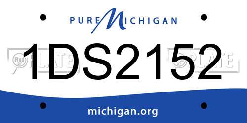 1DS2152 Michigan License Plate