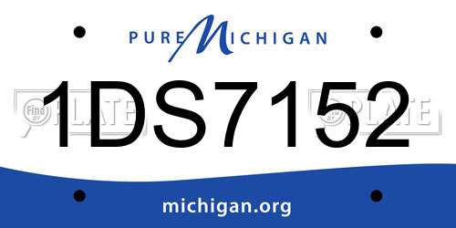 1DS7152 Michigan License Plate