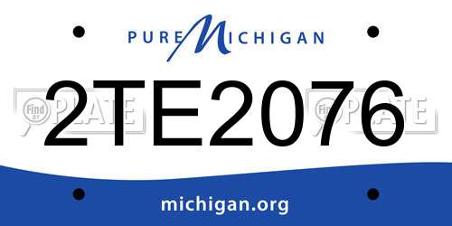 2TE2076 Michigan License Plate