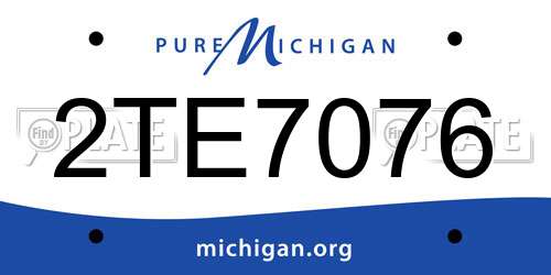 2TE7076 Michigan License Plate