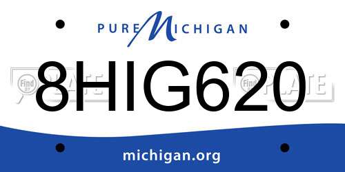 8HIG620 Michigan License Plate