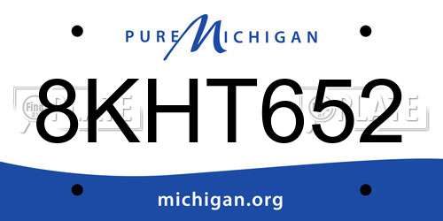 8KHT652 Michigan License Plate