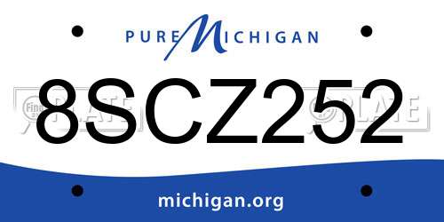 8SCZ252 Michigan License Plate