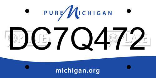 DC7Q472 Michigan License Plate