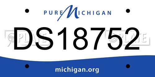 DS18752 Michigan License Plate