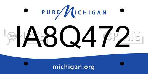 IA8Q472 Michigan License Plate