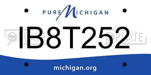IB8T252 Michigan License Plate