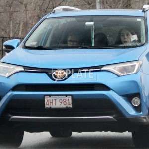4HT981 MA License Plate