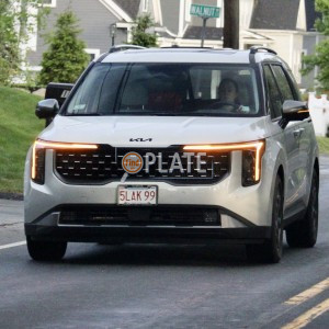 5LAK99 MA License Plate