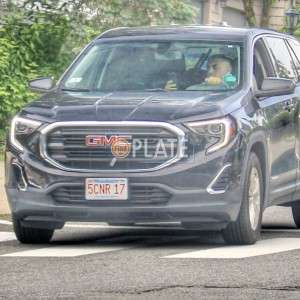 5CNR17 MA License Plate