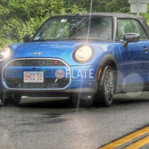 5MED32 MA License Plate