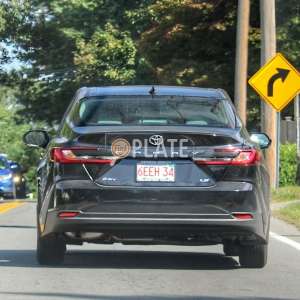 6EEH34 MA License Plate