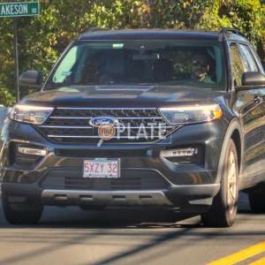 5XZY32 MA License Plate