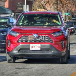 3XRJ58 MA License Plate