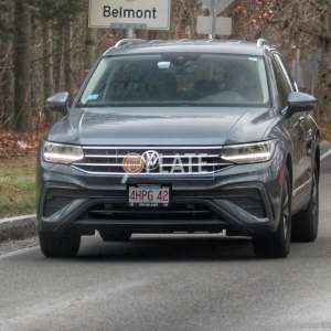 4HPG42 MA License Plate