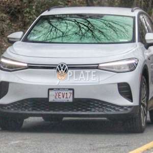 VEEV17 MA License Plate