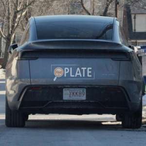 VEKK89 MA License Plate