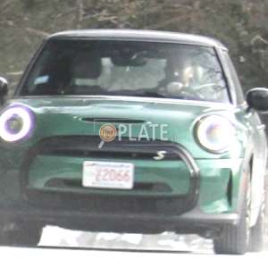 VE2066 MA License Plate