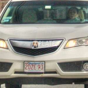 2DZE93 MA License Plate