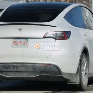 4SHK87 MA License Plate