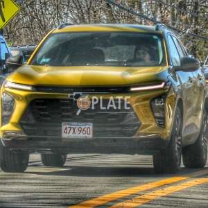 47X960 MA Distracted Driver on Lexington St in Woburn MA 2/13/2026