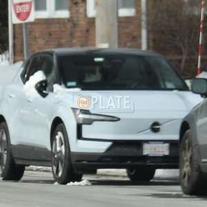 VE6119 MA License Plate