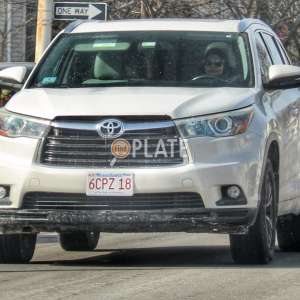 6CPZ18 MA License Plate