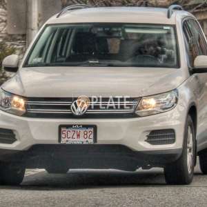5CZW82 MA License Plate