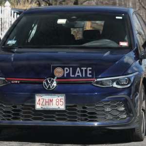 4ZHM85 MA License Plate