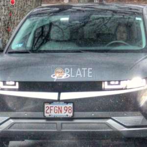 2FGN98 MA License Plate