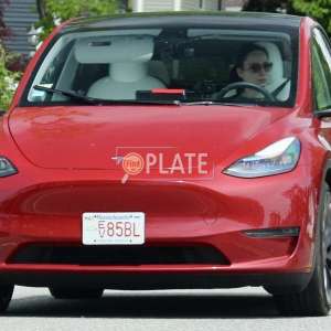 EV85BL MA License Plate
